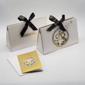 CHANEL Holiday Gift Bag with Card